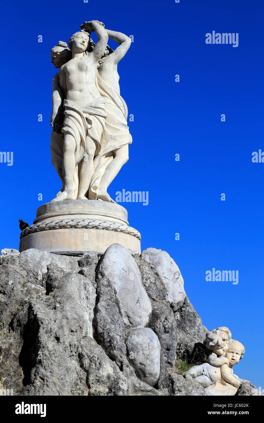 Les trois Graces Statue, Place de la Comédie, Montpellier, Occitanie,  France Photo Stock - Alamy