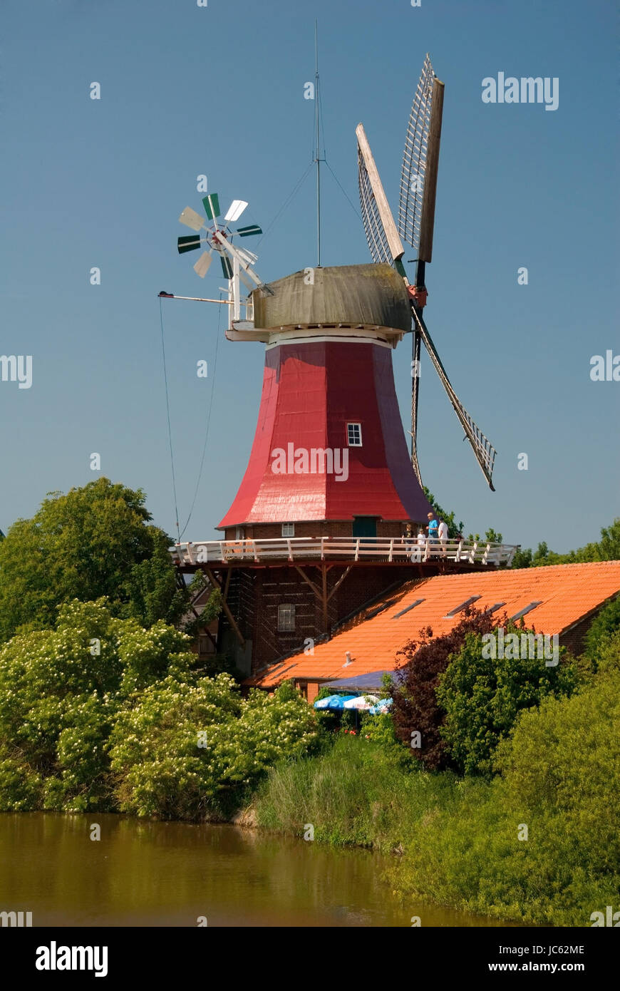 'Allemagne, Basse-Saxe, en Frise orientale, Greetsiel, moulin, moulin, ''red'' de l'usine, l'usine de lits jumeaux, lits jumeaux's Mill, galerie, galerie Dutchman Dutchman, moulin, w Banque D'Images