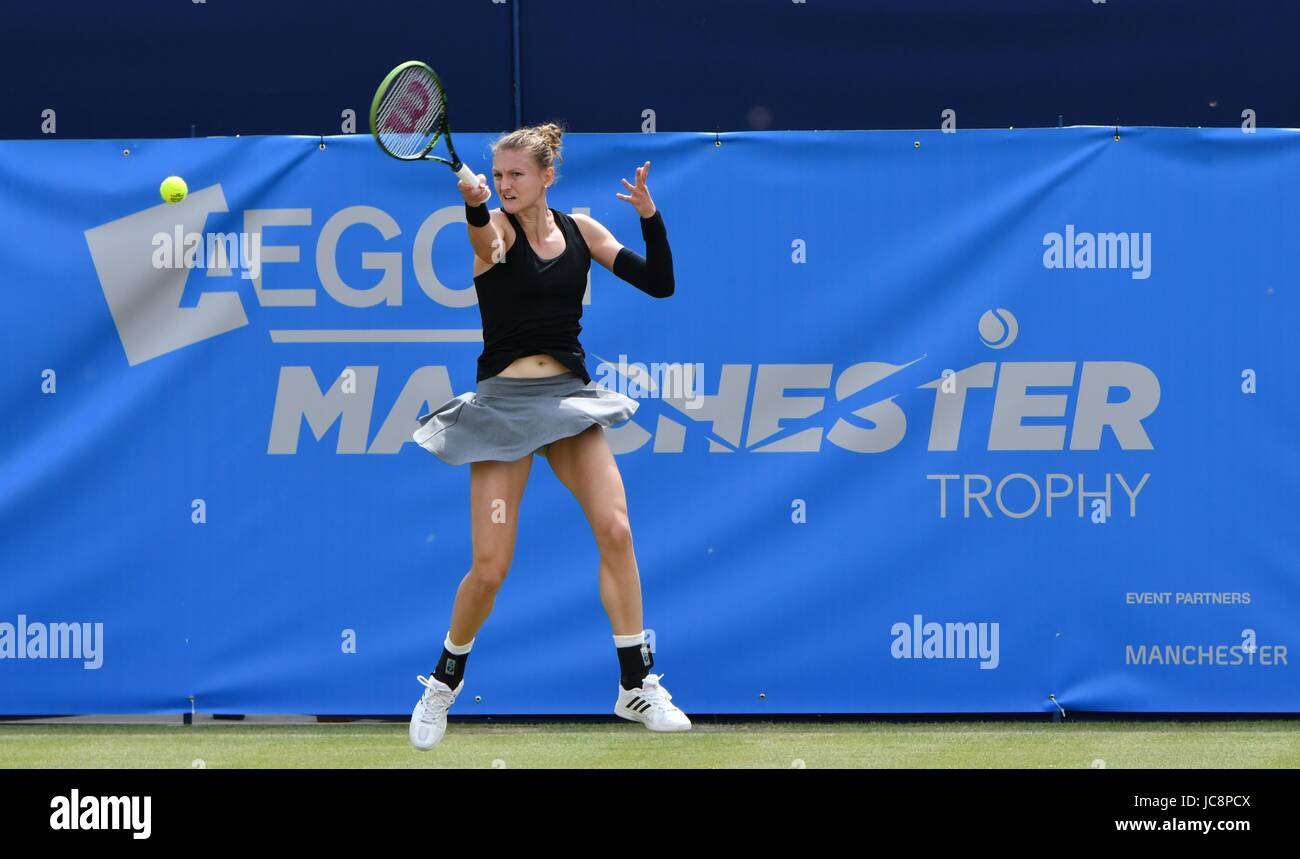 Manchester, UK. 14 Juin, 2017. Samantha Murray (GB) en action au cours de sa 4-6, 6-3, 3-6 défaite par Katie Boulter (GO) dans le premier tour de l'Aegon Trophy au Nord de Manchester et Tennis Squash Club, West Didsbury, Manchester. Crédit : John Fryer/Alamy Live News Banque D'Images