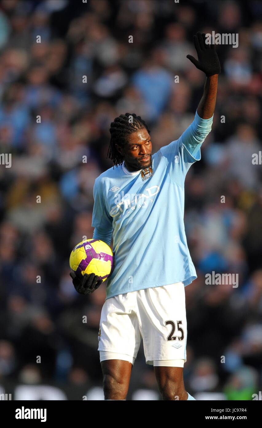 EMMANUEL ADEBAYOR CÉLÈBRE MANCHESTER CITY V PORTSMOUTH CITY OF MANCHESTER EASTLANDS ST Manchester en Angleterre le 31 janvier 2010 Banque D'Images