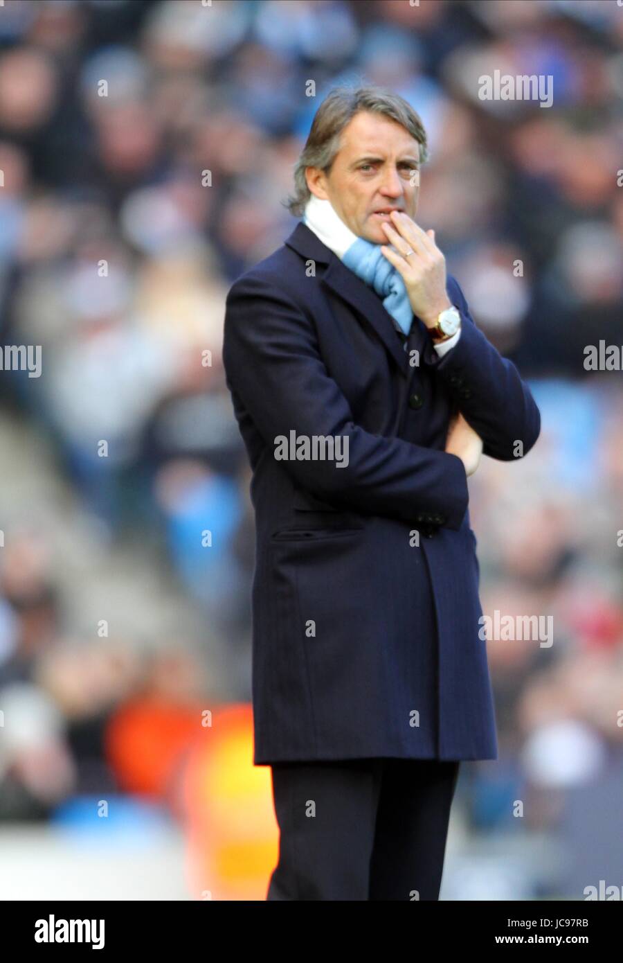 ROBERTO MANCINI MANCHESTER CITY V PORTSMOUTH CITY OF MANCHESTER EASTLANDS ST Manchester en Angleterre le 31 janvier 2010 Banque D'Images