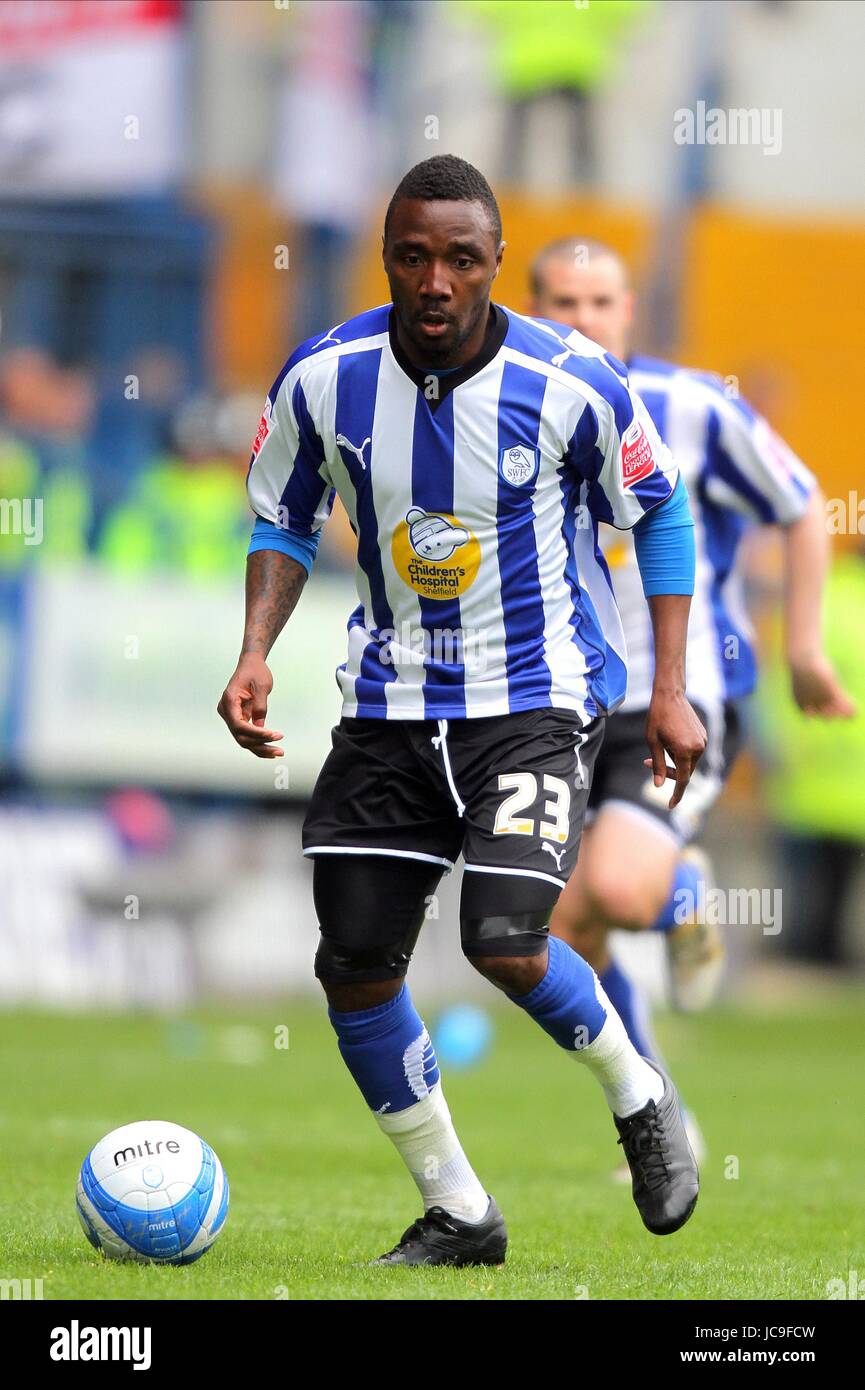 JERMAINE JOHNSON SHEFFIELD WEDNESDAY FC SHEFFIELD WEDNESDAY FC HILLSBOROUGH SHEFFIELD ENGLAND 02 Mai 2010 Banque D'Images