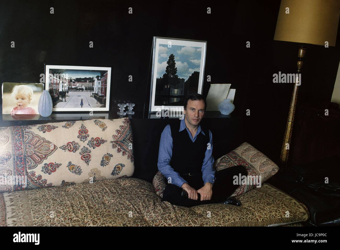 L'acteur français Jean-Louis Trintignant à la maison à Paris. Janvier 1975 Photo Michael Holtz Banque D'Images