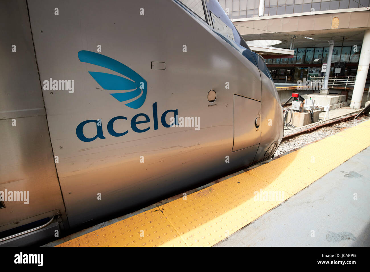 Acela d'AMTRAK express 2019 voiture électrique Sud Street Station Boston USA Banque D'Images