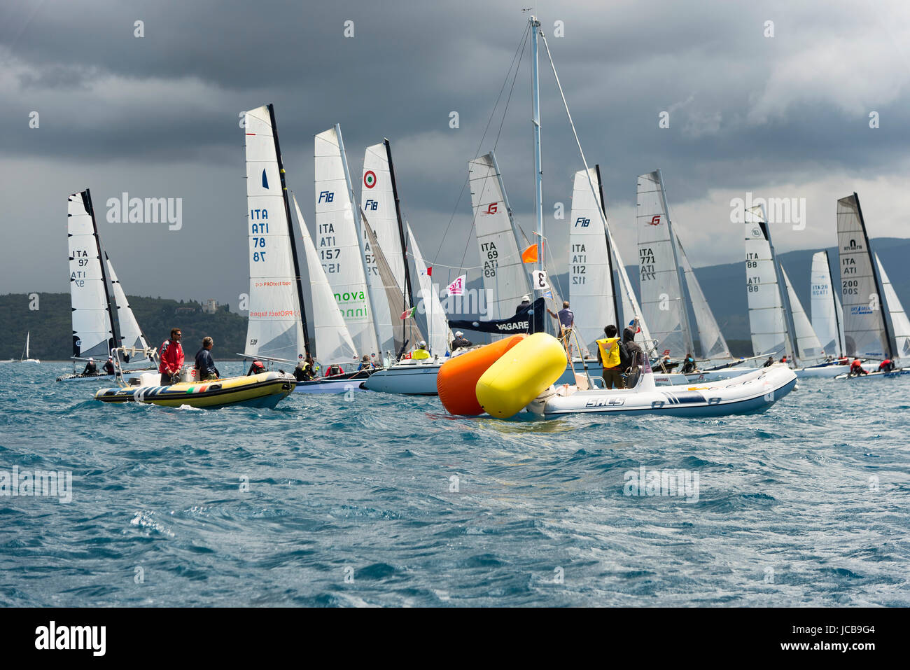 PUNTA ALA - 3 juin : La voile La voile sur catamaran Formule 18 régate nationale, le 3 juin 2016 à Punta Ala, Italie Banque D'Images