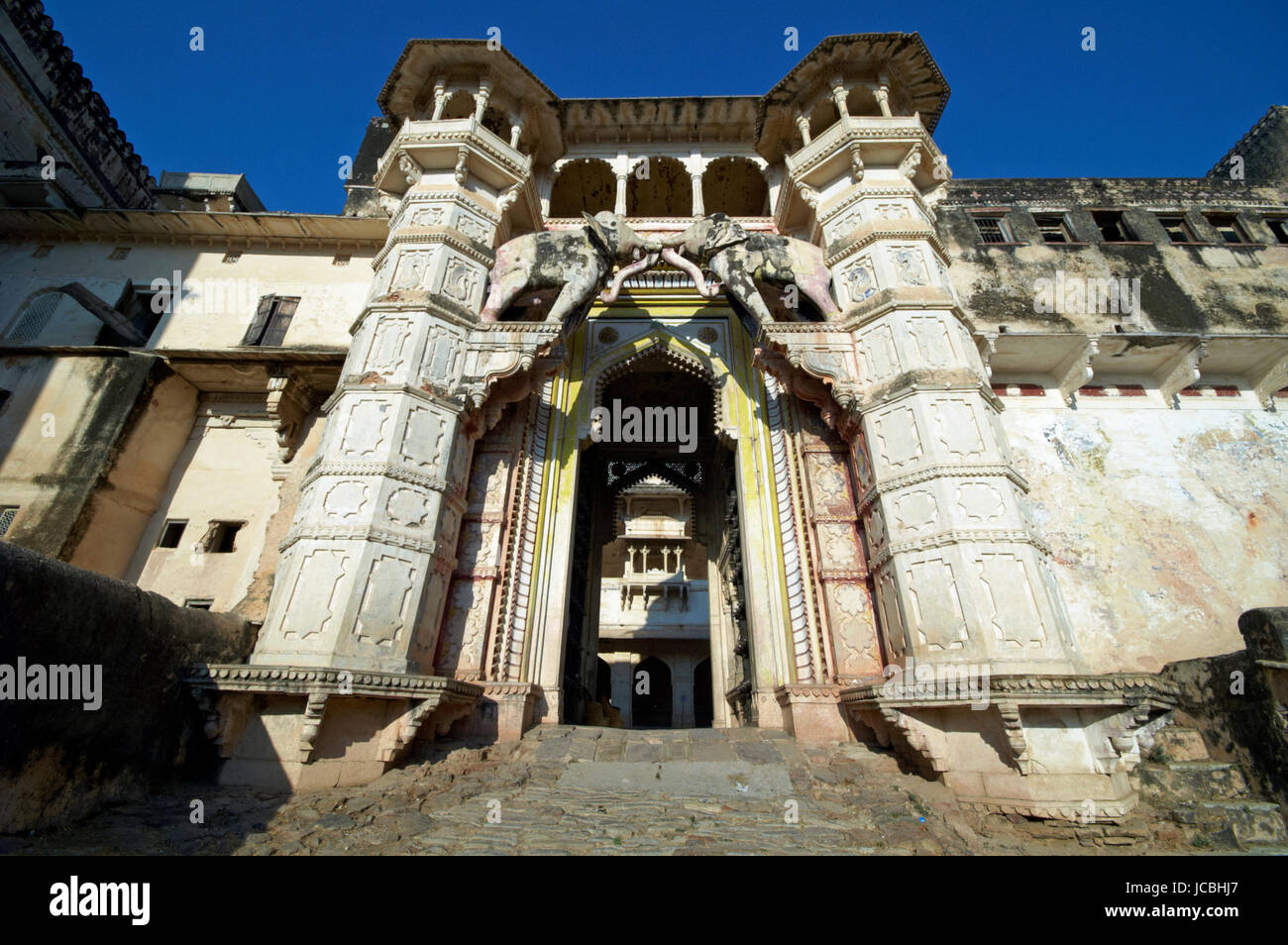La porte de l'éléphant. Entrée fortifiée à l'émiettement Taragarh Palace à Bundi, Rajasthan, Inde. Banque D'Images