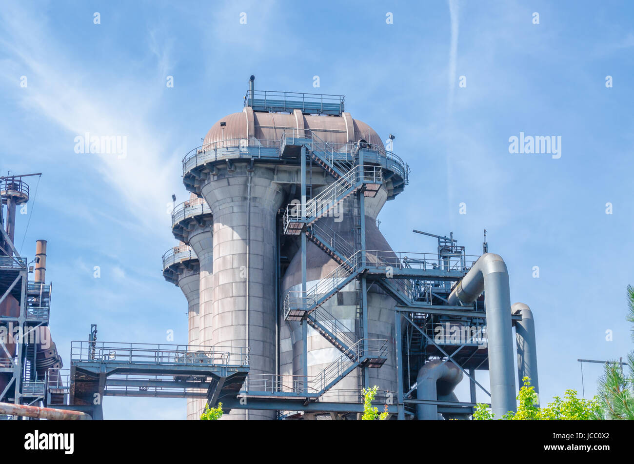 Landschaftspark Duisburg Nord, der guinée Hochofenbetrieb à Duisburg Allemagne wurde 1985 stillgelegt, Das alte Industriegelände bestehend aus drei Hochöfen und verschiedenen Industrie Coaching der Öffentlichkeit zugänglich gemacht,Blick auf Hochofen. Aufnahmen der l avec l'Poste. Banque D'Images