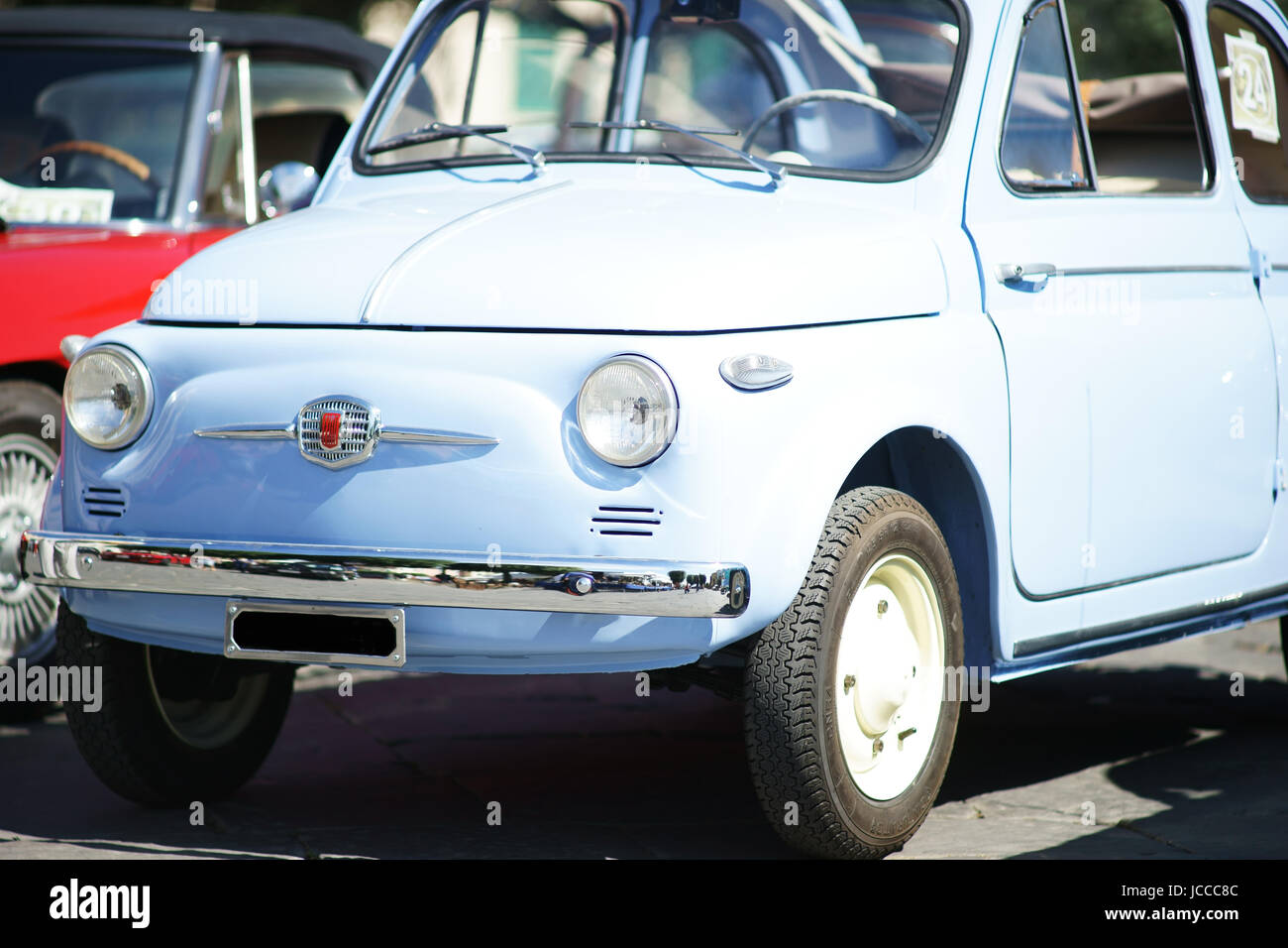 Fiat 500 - Voitures anciennes voiture historique en Italie, près de Sienne Banque D'Images