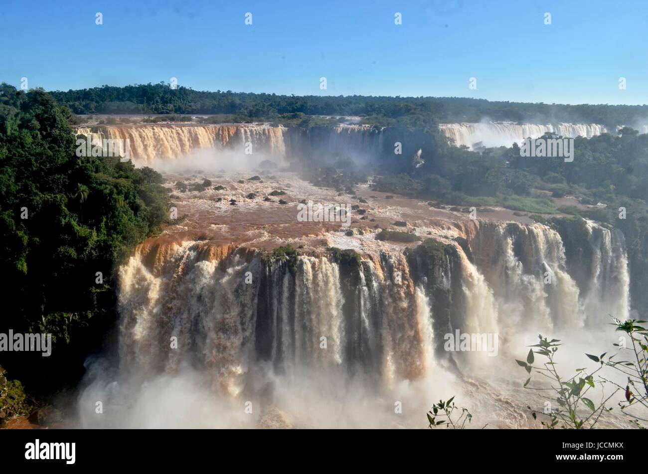 L'Iguazu, Iguazu Falls, chutes d'Iguaçu, ou des chutes d'Iguaçu sont les cascades de la rivière Iguazu à la frontière de l'Argentine et le Brésil Banque D'Images