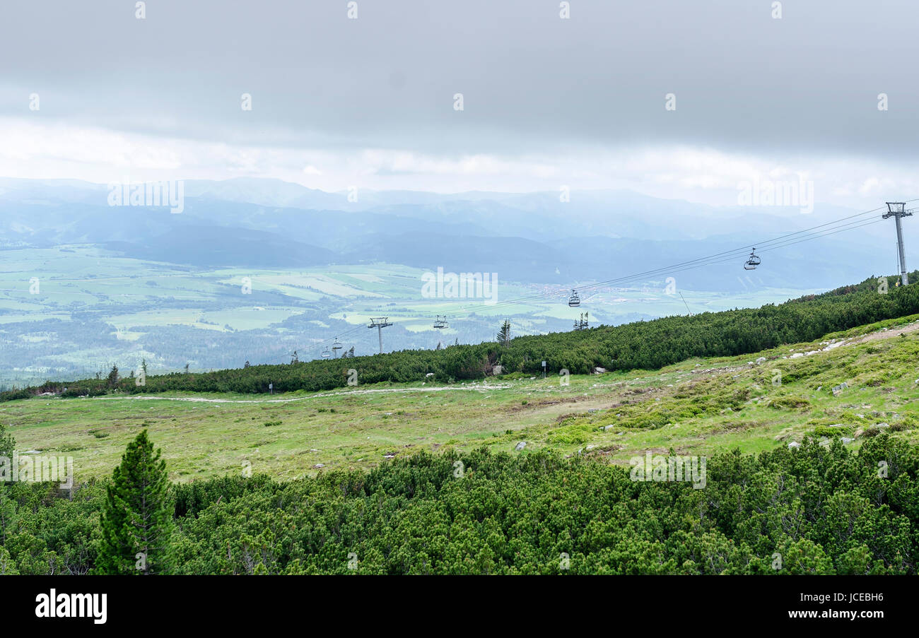 Hautes Tatras, Slovaquie - 11 juin : téléski téléphérique menant à Predne Solisko sommet de montagnes Tatra, le 11 juin 2017 à Hautes Tatras, en Slovaquie. Banque D'Images