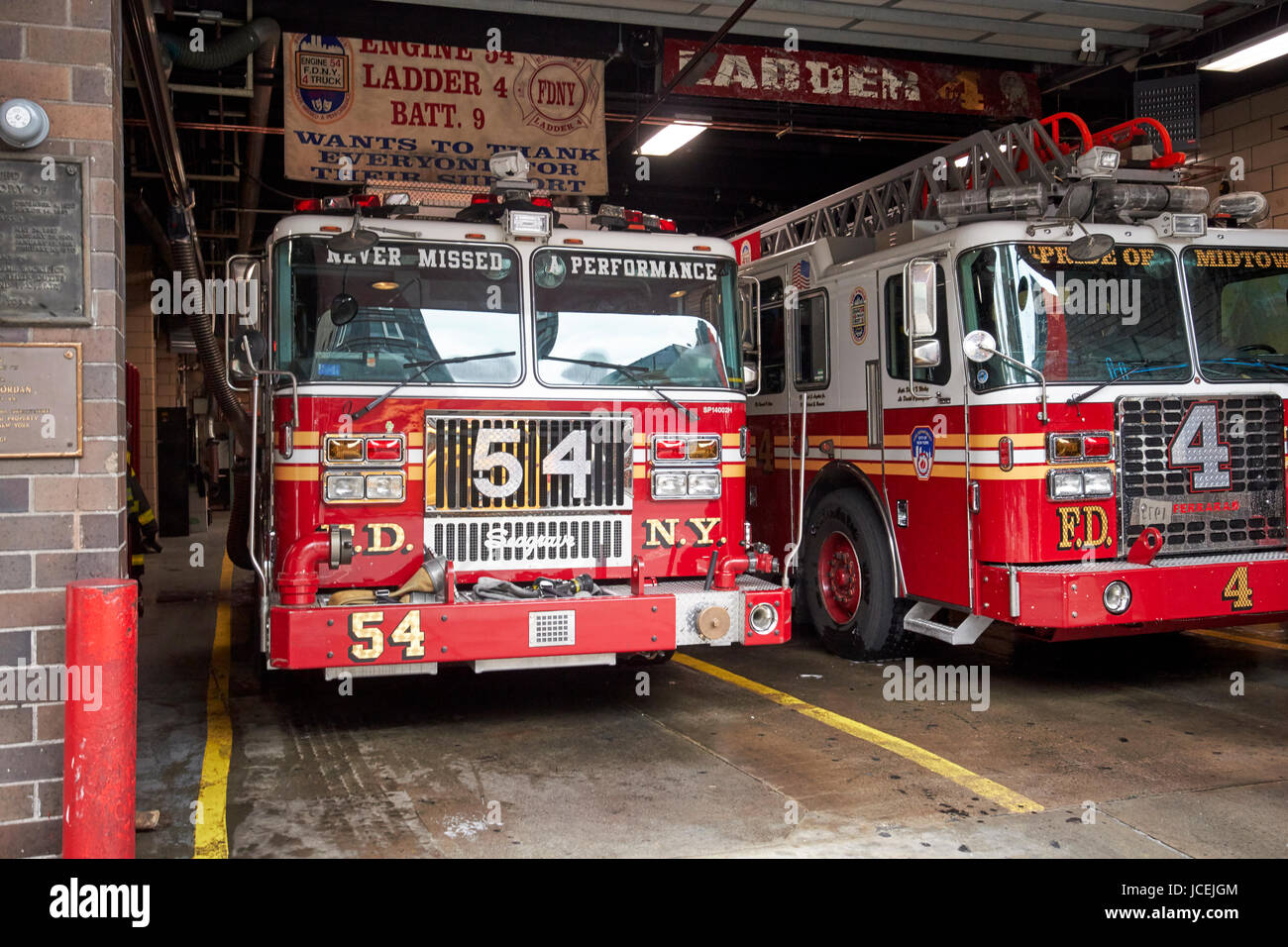 Fdny fire station avec le moteur et l'échelle 54 5 9 bataillon New York USA Banque D'Images