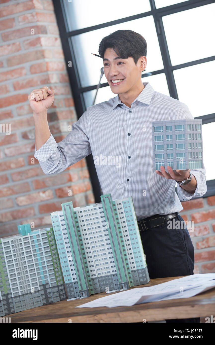 Sourire confiant architect Banque D'Images