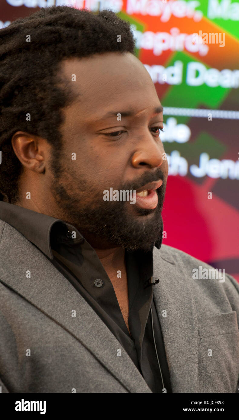 Dublin, Irlande. 15 Juin, 2017. Au cours de l'écrivain James Marlon "Nouvel Ordre Mondial" exposé à la fête du livre, Dalkey Dalkey, comté de Dublin, Irlande, le jeudi 15 juin 2017. Crédit photo : Doreen Kennedy/Alamy Live News Banque D'Images