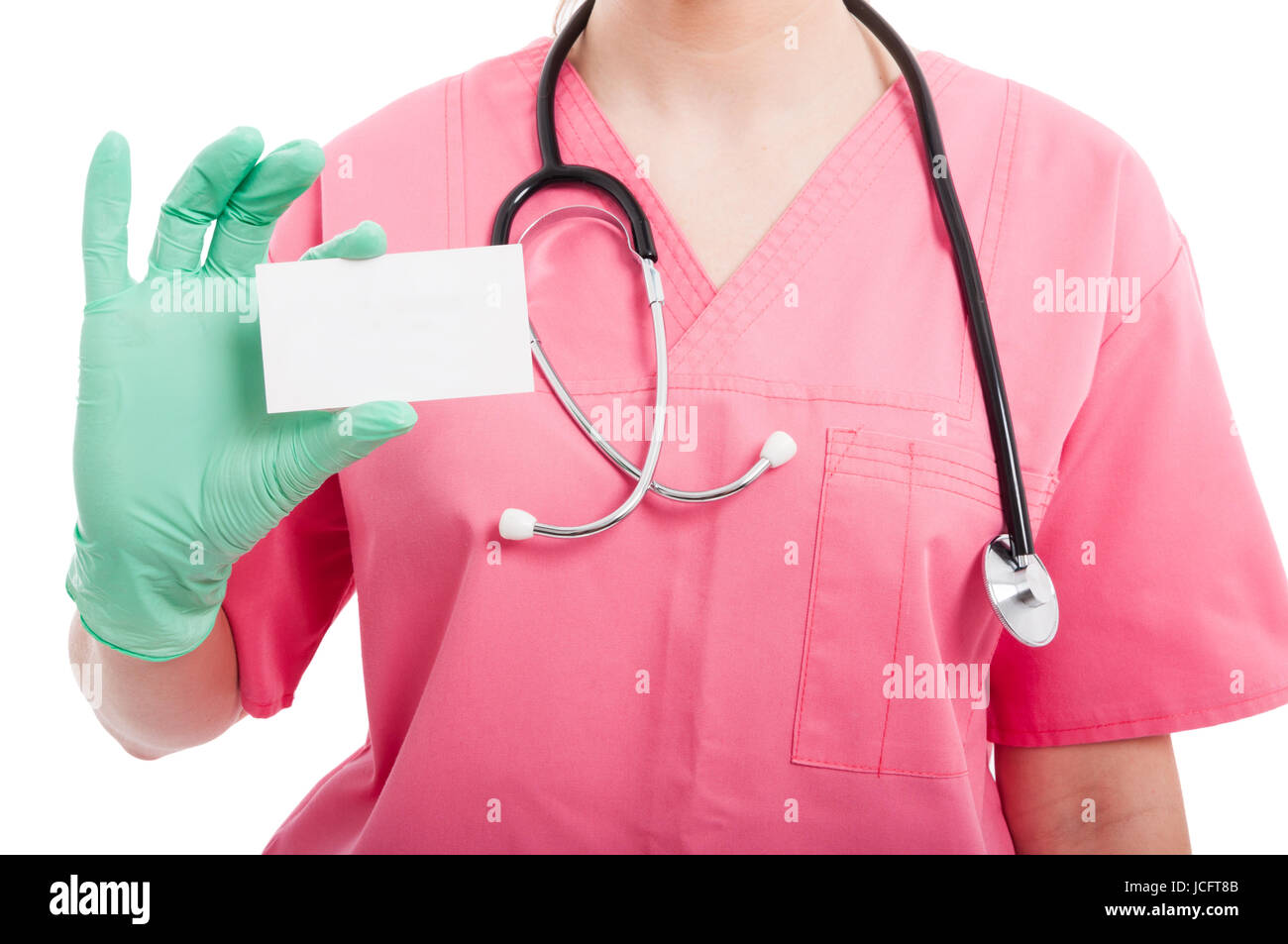 Infirmière Médicale lady showing blank business card isolé sur fond blanc Banque D'Images