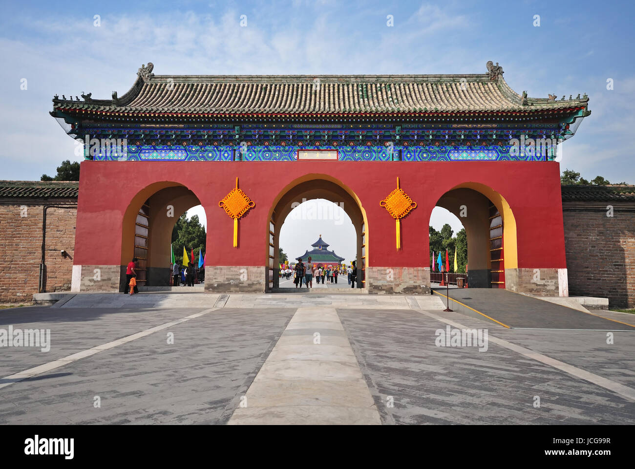 BEIJING, CHINE - le 22 septembre 2009 : Entrée du Temple du Ciel, Beijing. Le Temple du Ciel est un complexe de bâtiments religieux s'asseoir Banque D'Images