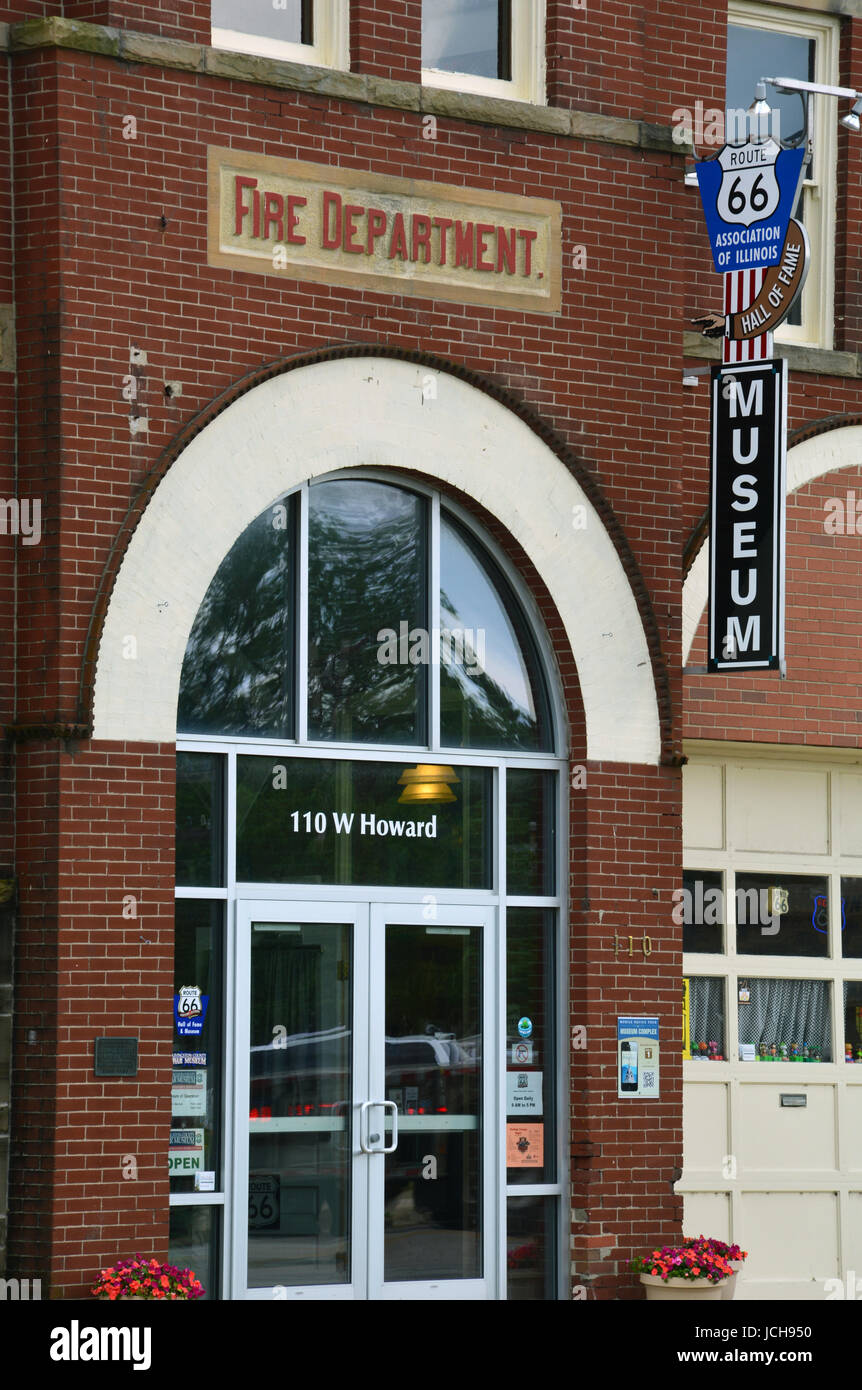 En dehors de l'entrée de la route 66 museum and hall of fame dans Pontiac Montana. Banque D'Images