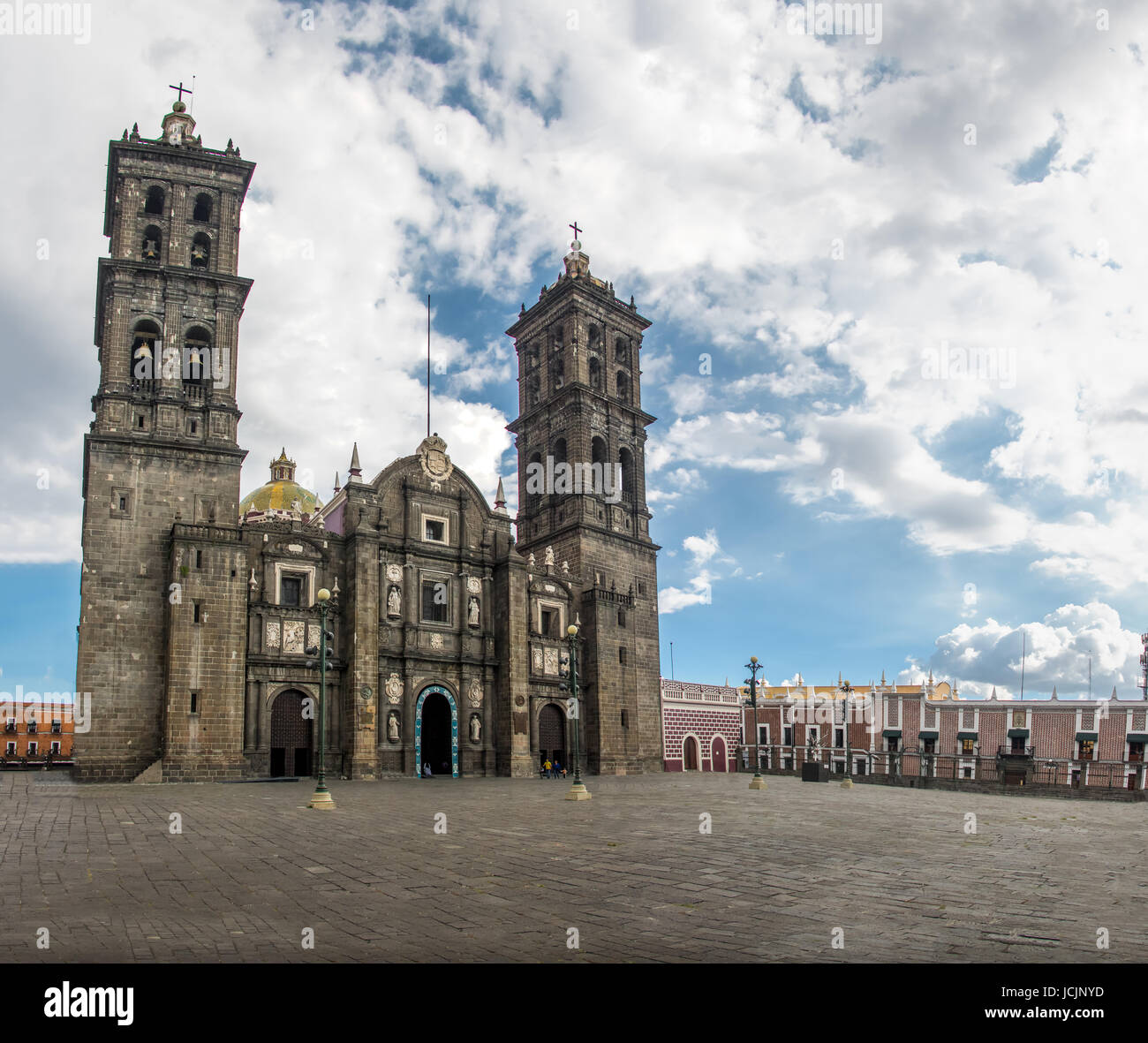 Façade de la cathédrale de Puebla - Puebla, Mexique Banque D'Images