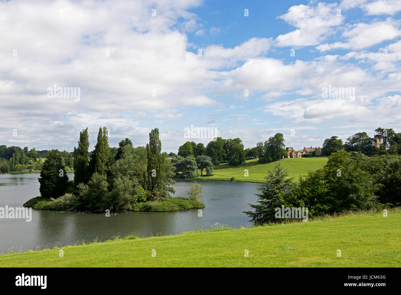 Lake dans le parc de Blenheim Palace, Banque D'Images
