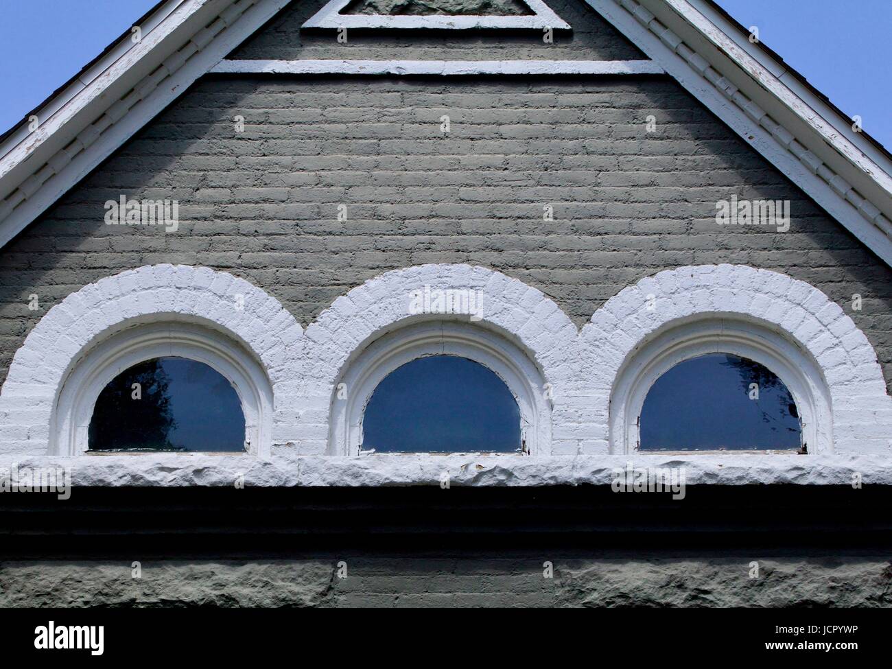 Maison en briques anciennes lucarnes Banque D'Images