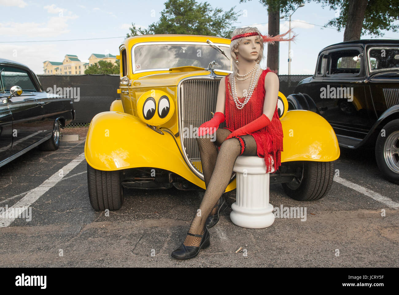 Mannequin et voiture de collection sur l'affichage à la vieille ville de Kissimmee en Floride Banque D'Images