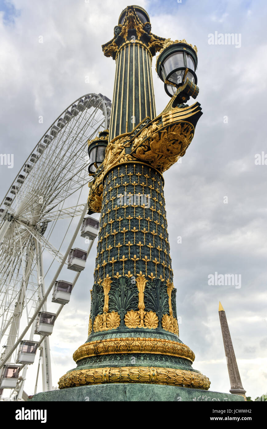 La Place de la Concorde est l'une des principales places publiques à Paris, France. Banque D'Images