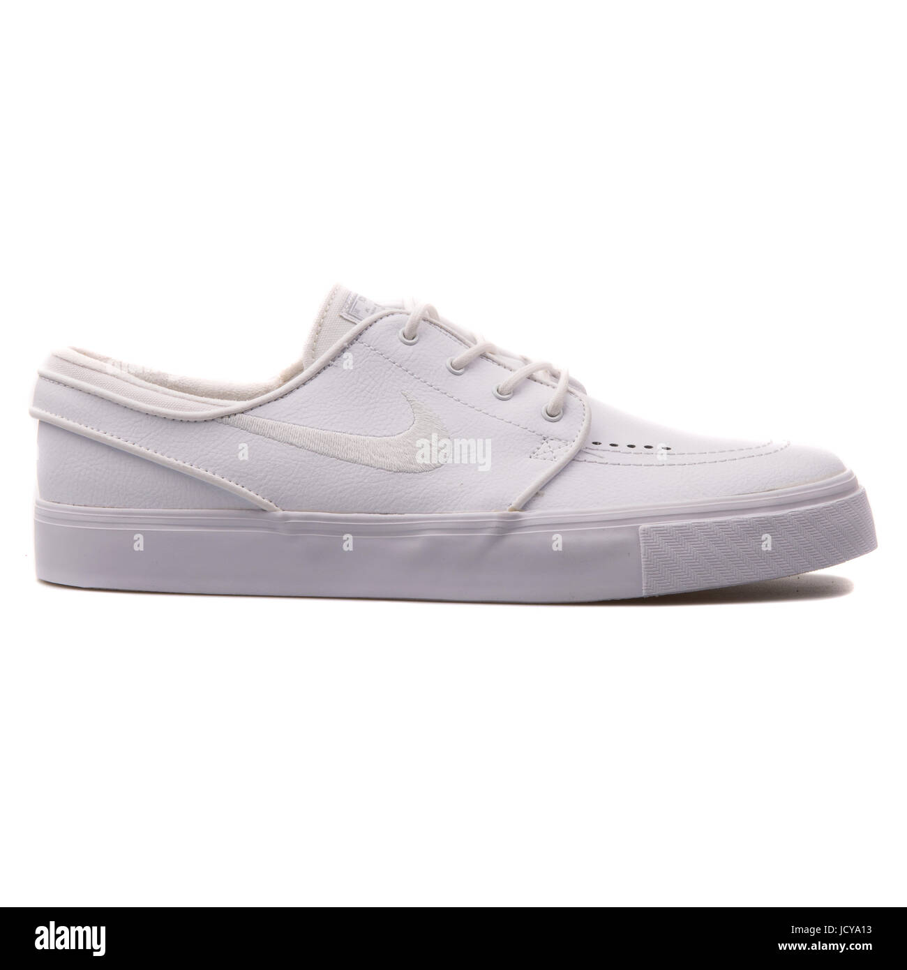 Stefan Janoski Nike Zoom L'homme en cuir blanc chaussures de skate -  616490-110 Photo Stock - Alamy