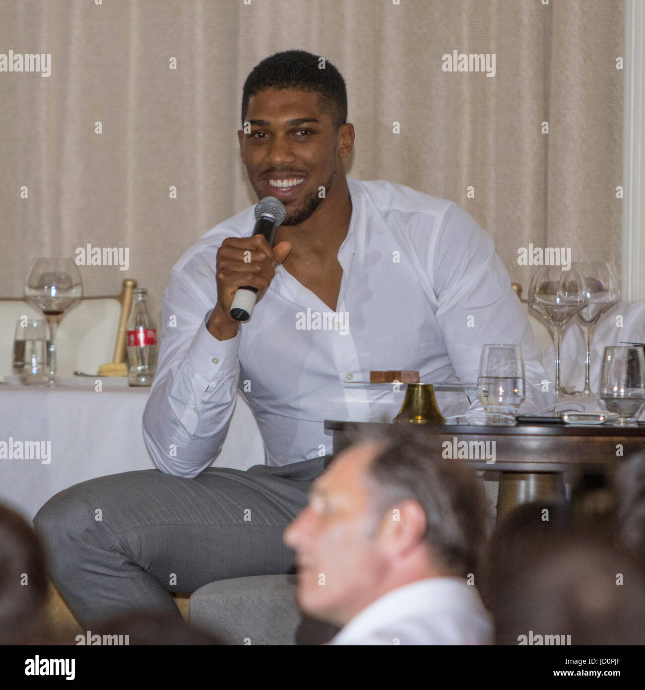 Turnberry, UK. 16 Juin, 2016. Les images de la soirée avec des invités de divertissement par le bail et d'un entretien avec Anthony Josué à l'Atout Turnberry Resort. Crédit : Colin Poultney/Alamy Live News Banque D'Images