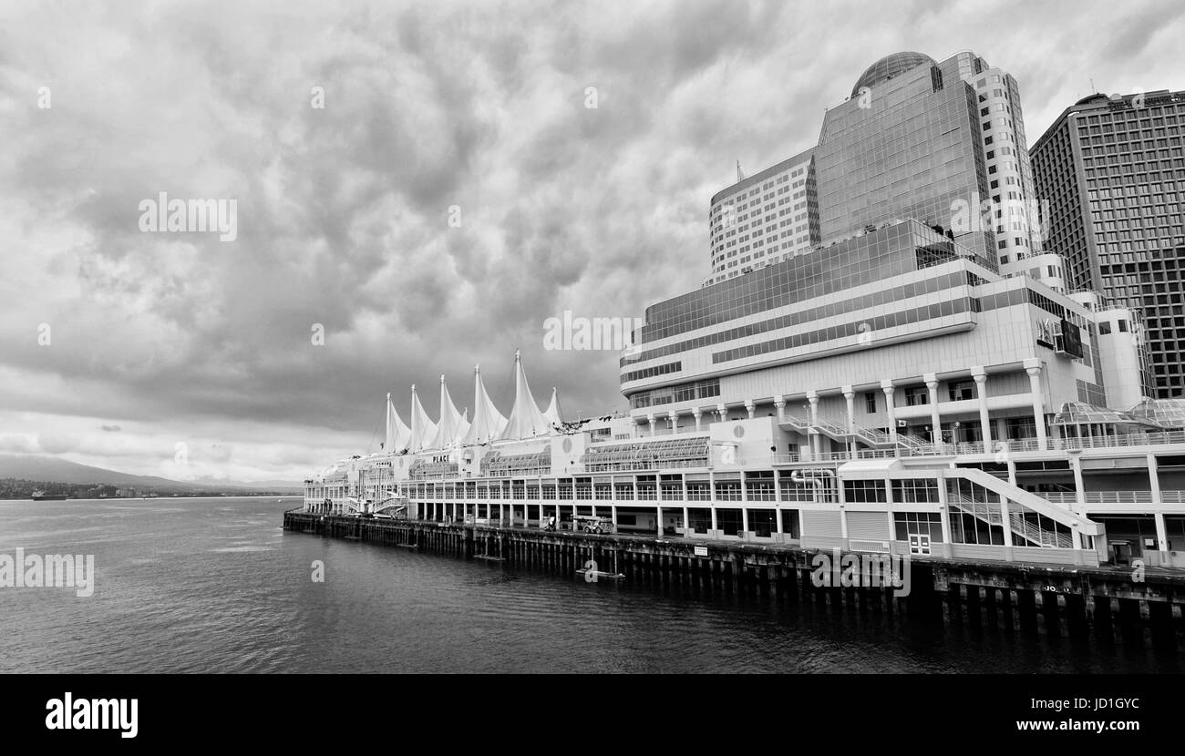 L'après-midi nuageux dans la région de Canada Place, Vancouver British Columbia, CANADA Banque D'Images