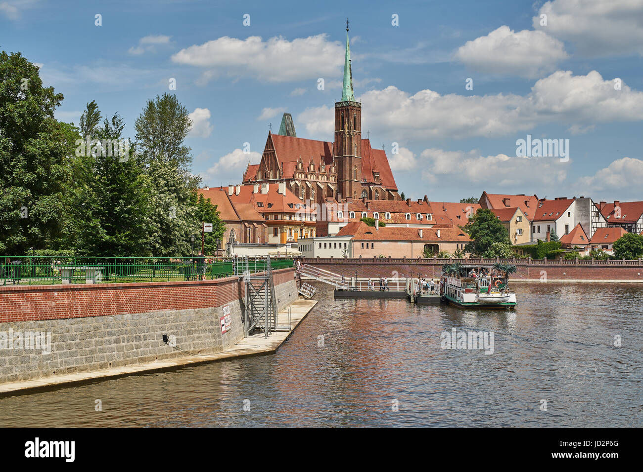 Bateau de plaisance sur la rivière Odra Ostrow Tumski Wroclaw Banque D'Images