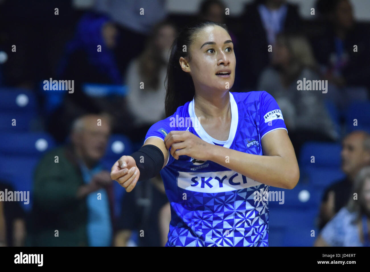 Auckland, Nouvelle-Zélande. 18 Juin, 2017. Maria Tutaia de mystiques est en action au cours de la Premiership match ANZ netball entre mystiques et à la fiducie Tactix Arena à Auckland, Nouvelle-Zélande, le 18 juin 2017. Credit : Shirley Kwok/Pacific Press/Alamy Live News Banque D'Images