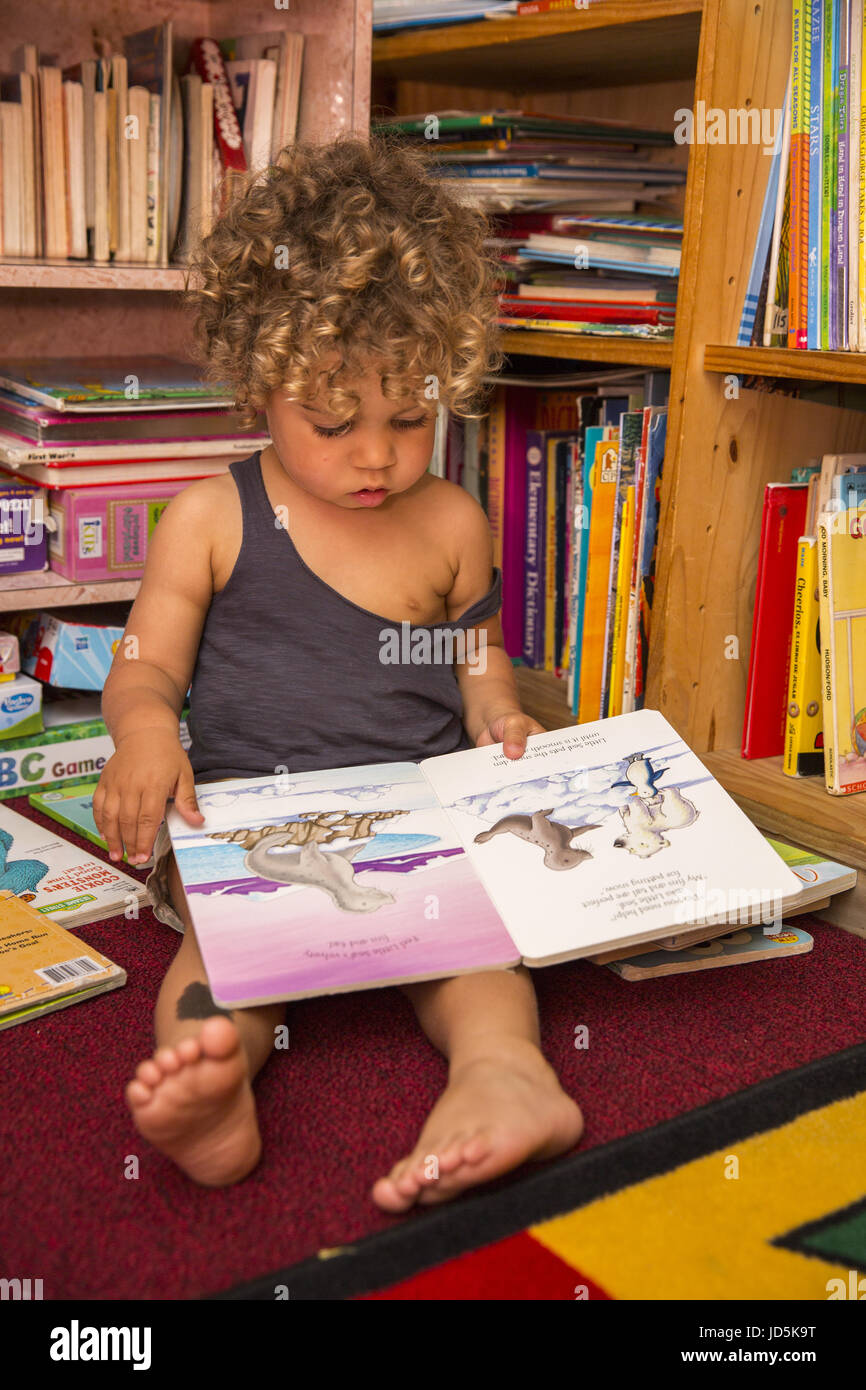 L'école maternelle/Early Learning Centre à l'aide d'un quartier ethnique de Kensington/Windsor Terrace à Brooklyn, New York. Banque D'Images