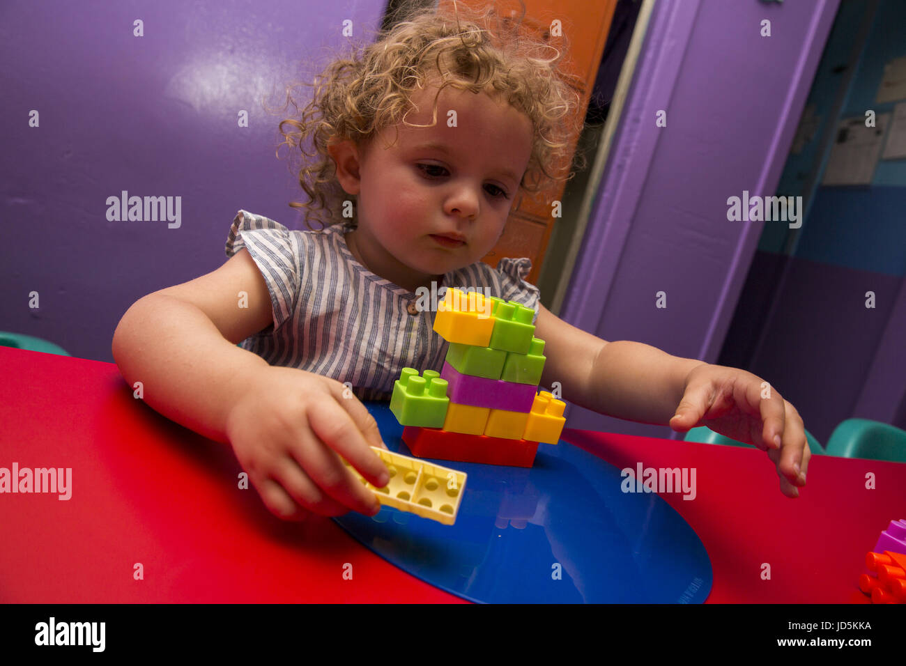 L'école maternelle/Early Learning Centre à l'aide d'un quartier ethnique de Kensington/Windsor Terrace à Brooklyn, New York. Banque D'Images