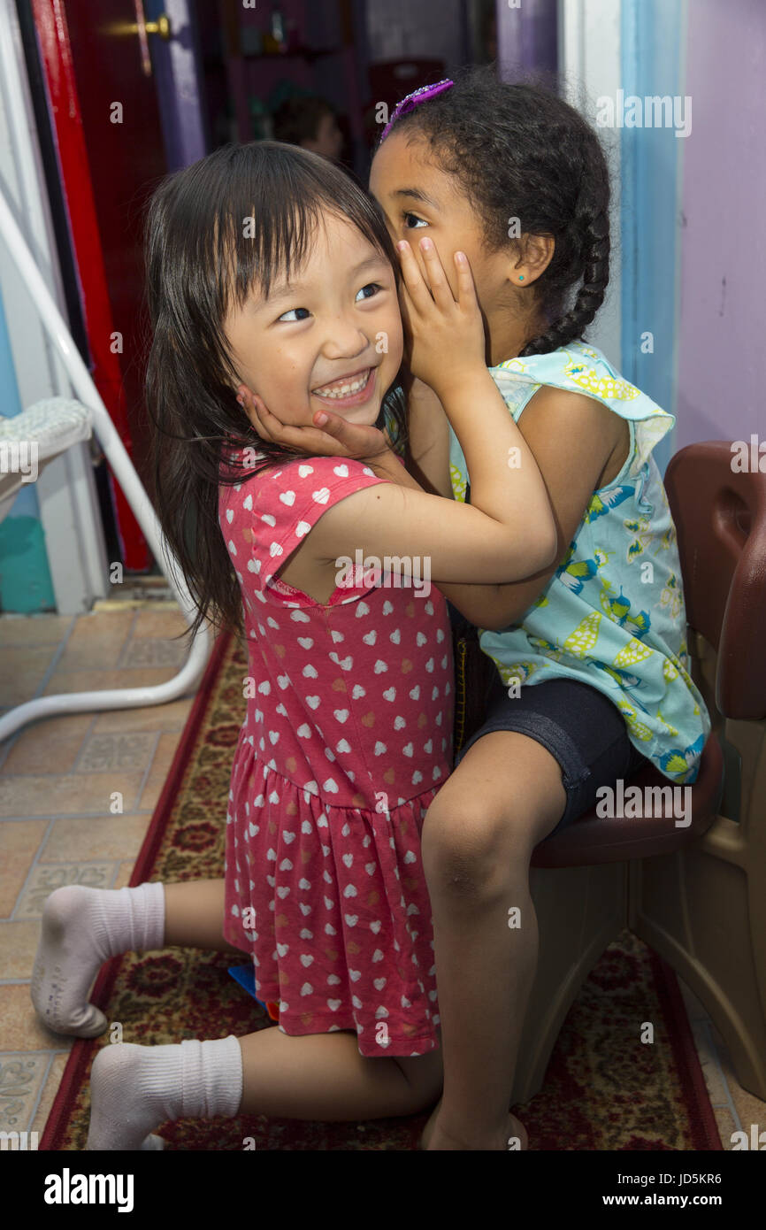 L'école maternelle/Early Learning Centre à l'aide d'un quartier ethnique de Kensington/Windsor Terrace à Brooklyn, New York. Banque D'Images