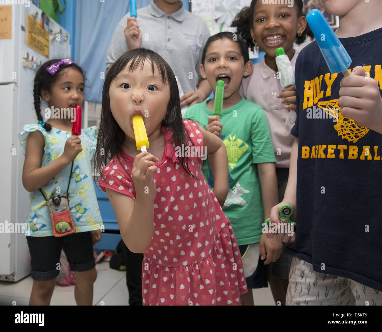 L'école maternelle/Early Learning Centre à l'aide d'un quartier ethnique de Kensington/Windsor Terrace à Brooklyn, New York. Banque D'Images