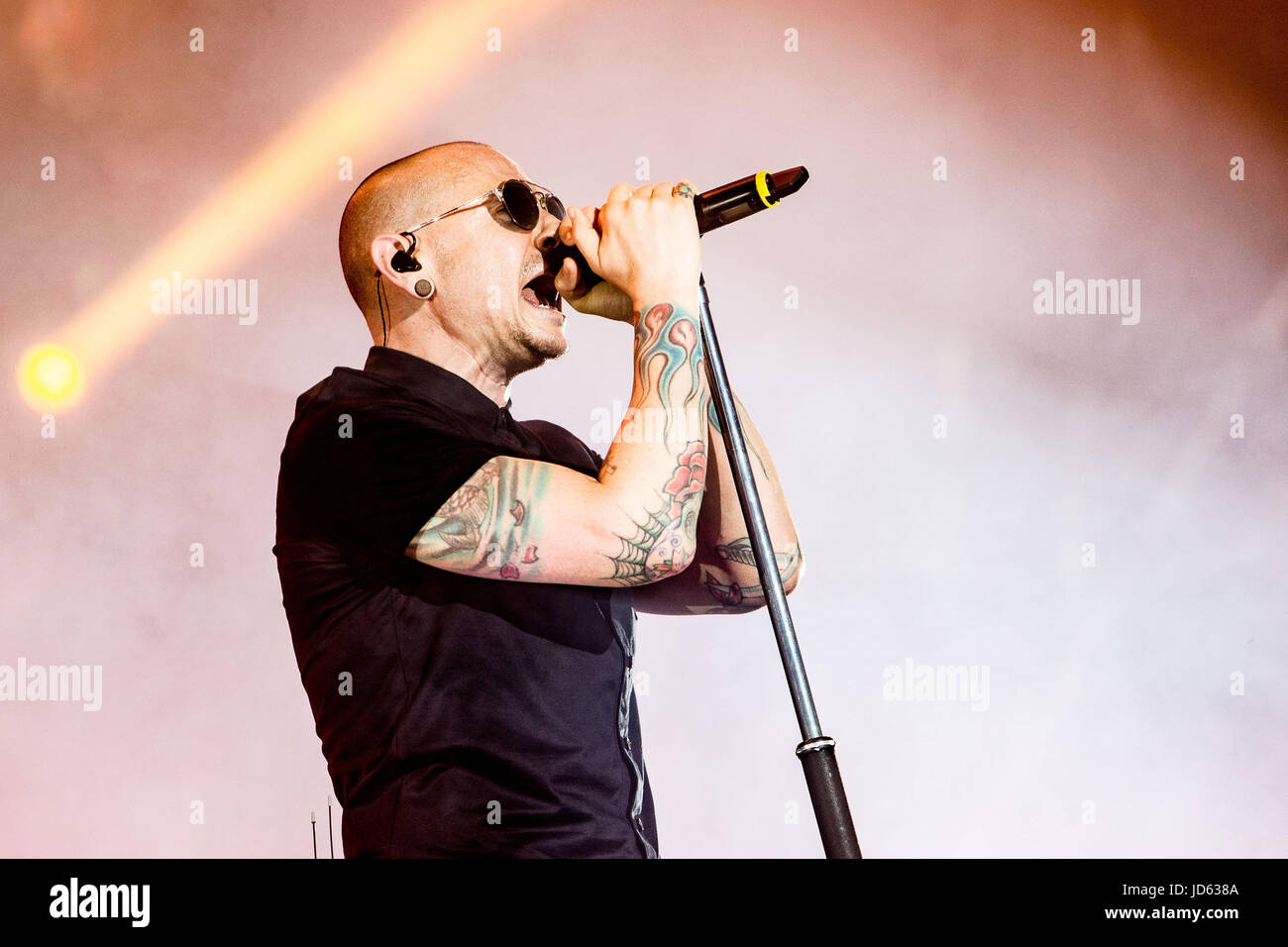 Monza, Italie. 17 Juin, 2017. Linkin Park live au I-Days Festival, Monza Linkin Park effectue live au IDays Festival à Monza, Italie : Crédit Mairo Cinquetti/Pacific Press/Alamy Live News Banque D'Images