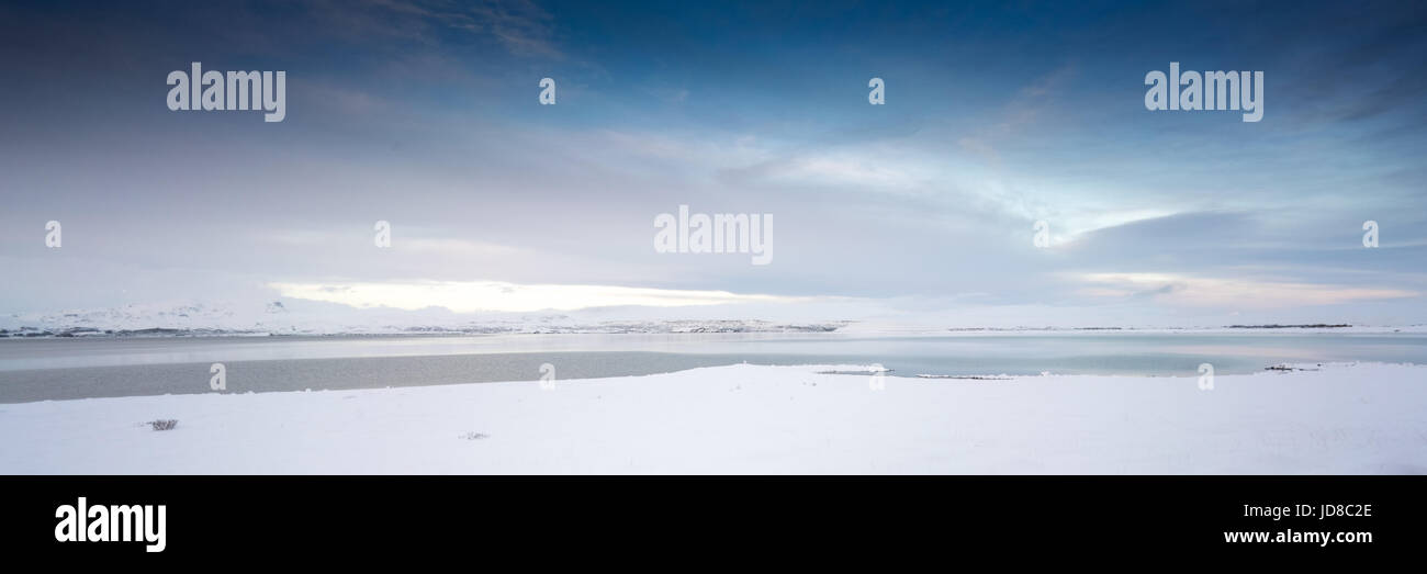 Panoramique horizontal, landscape scenic à jour, l'Islande, l'Europe. Nature de l'Islande 2017 hiver froid Banque D'Images