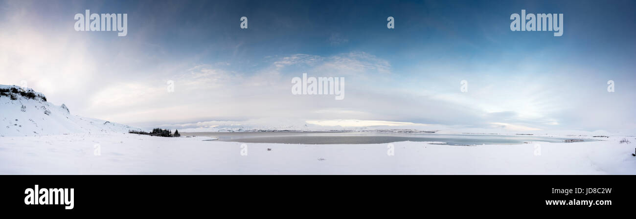 Panoramique horizontal, landscape scenic à jour, l'Islande, l'Europe. Nature de l'Islande 2017 hiver froid Banque D'Images