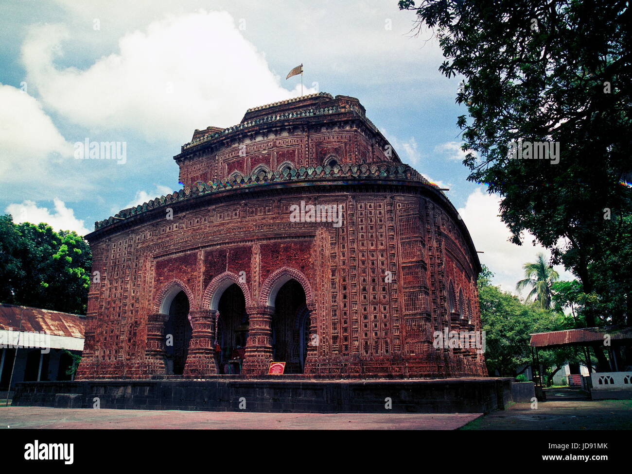 Façade d'kantajio temple construit en 1752 dans le nord du côté de dinaj pur l'un des plus décorés temple de bangladesh mady par brique et terre cuite Banque D'Images