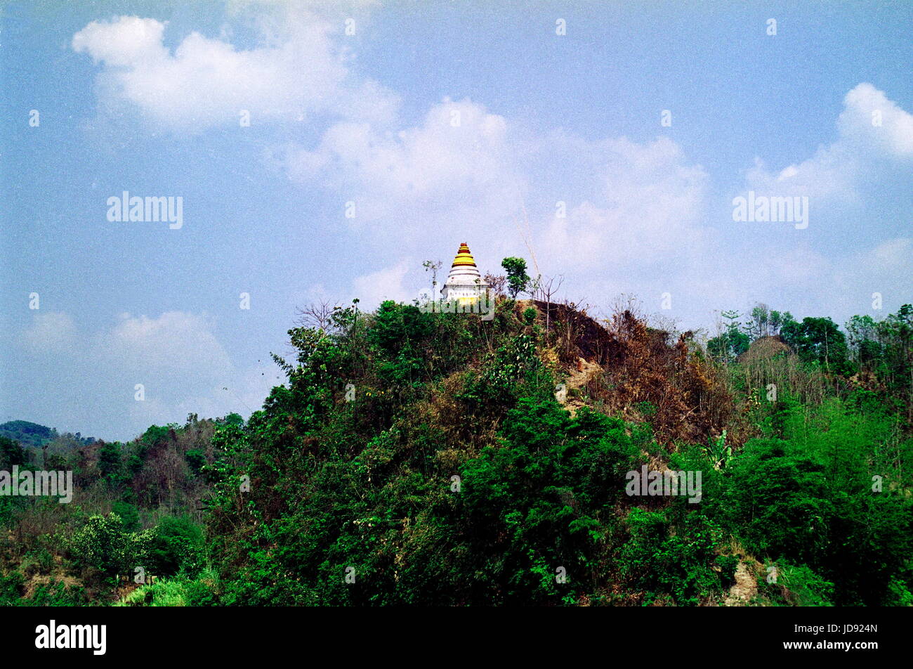 Vue d'un ancien buddist temple sur une colline de district de Rangamati du Bangladesh Banque D'Images