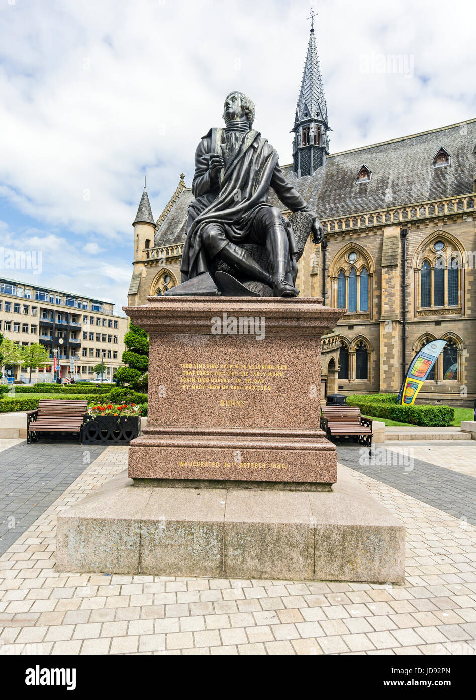 Robert Burns statue au McManus art gallery and museum dans Albert Square Tayside Dundee Ecosse UK Banque D'Images
