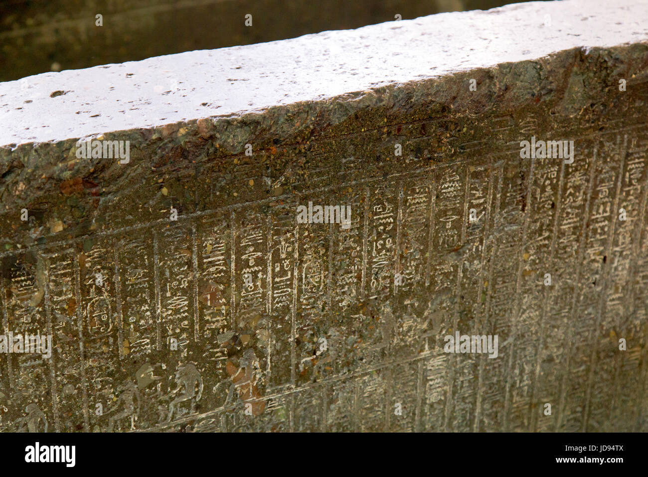 Les symboles sur le sarcophage égyptien Banque D'Images