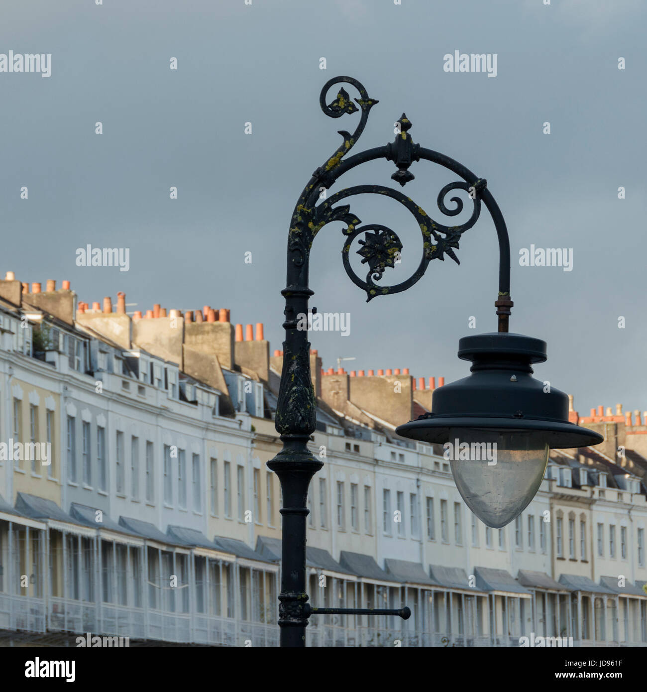 Lampe sur Clifton's Royal York Crescent à Bristol, Royaume-Uni Banque D'Images