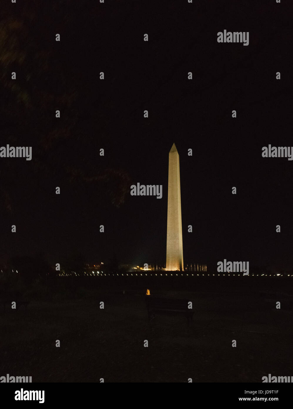 Washington Monument illuminé la nuit, Washington DC, États-Unis d'Amérique. Washington capital usa 2016 automne Banque D'Images