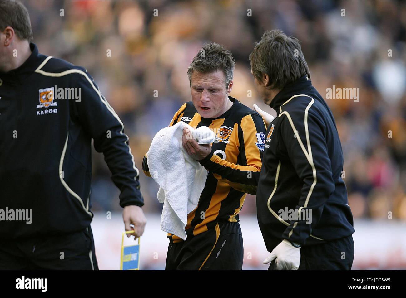 NICKY BARMBY AVEC nez en sang HULL CITY V PORTSMOUTH KC Stadium HULL ANGLETERRE 04 Avril 2009 Banque D'Images