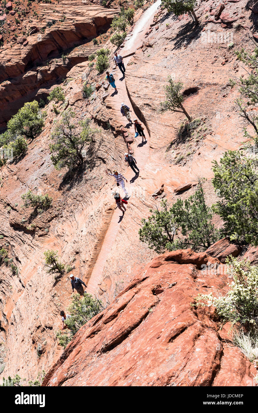 Les touristes sur les routes du canyon, Canyon de Chelly National Monument, Arizona, USA Banque D'Images
