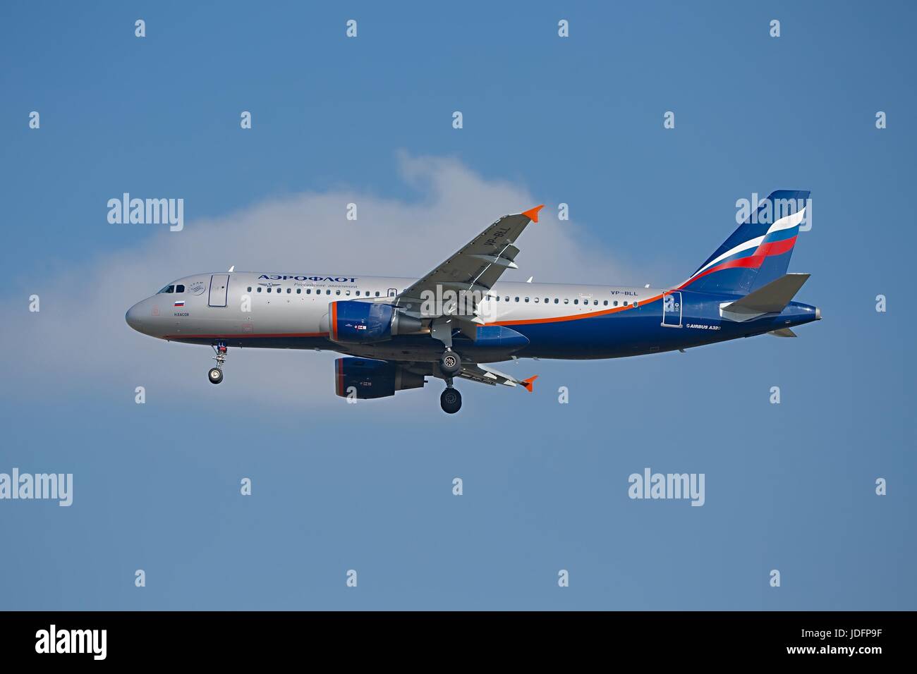 BUDAPEST, HONGRIE - Mai 7 : A320 d'Aeroflot qui décolle de l'aéroport de Liszt Ferenc de Budapest, 7 mai 2015. Aeroflot est la Russie et le transporteur national plus grand airl Banque D'Images