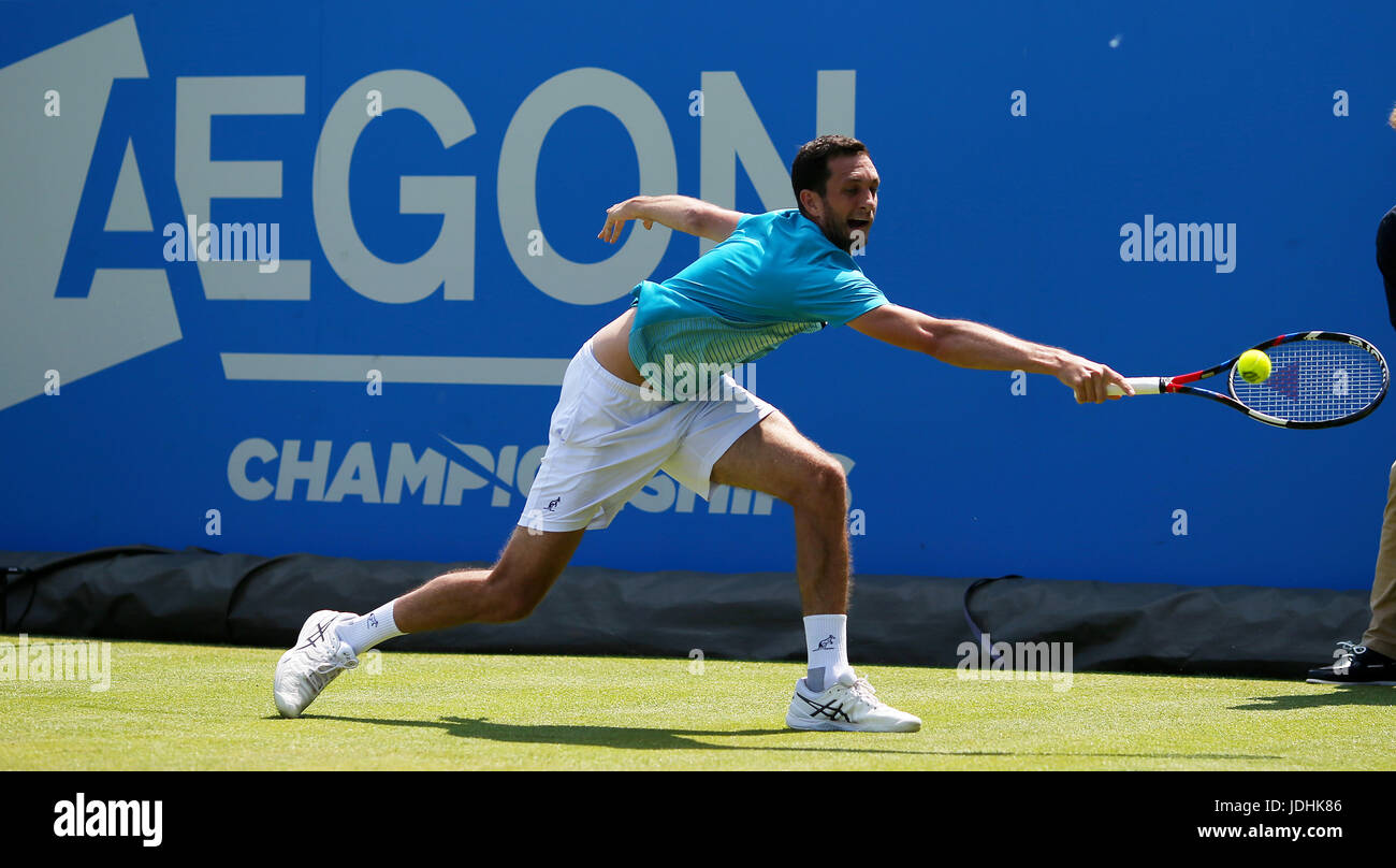 La société britannique Jame Ward en action au cours de la deuxième journée de l'AEGON Championships 2017 au Queen's Club de Londres. Banque D'Images