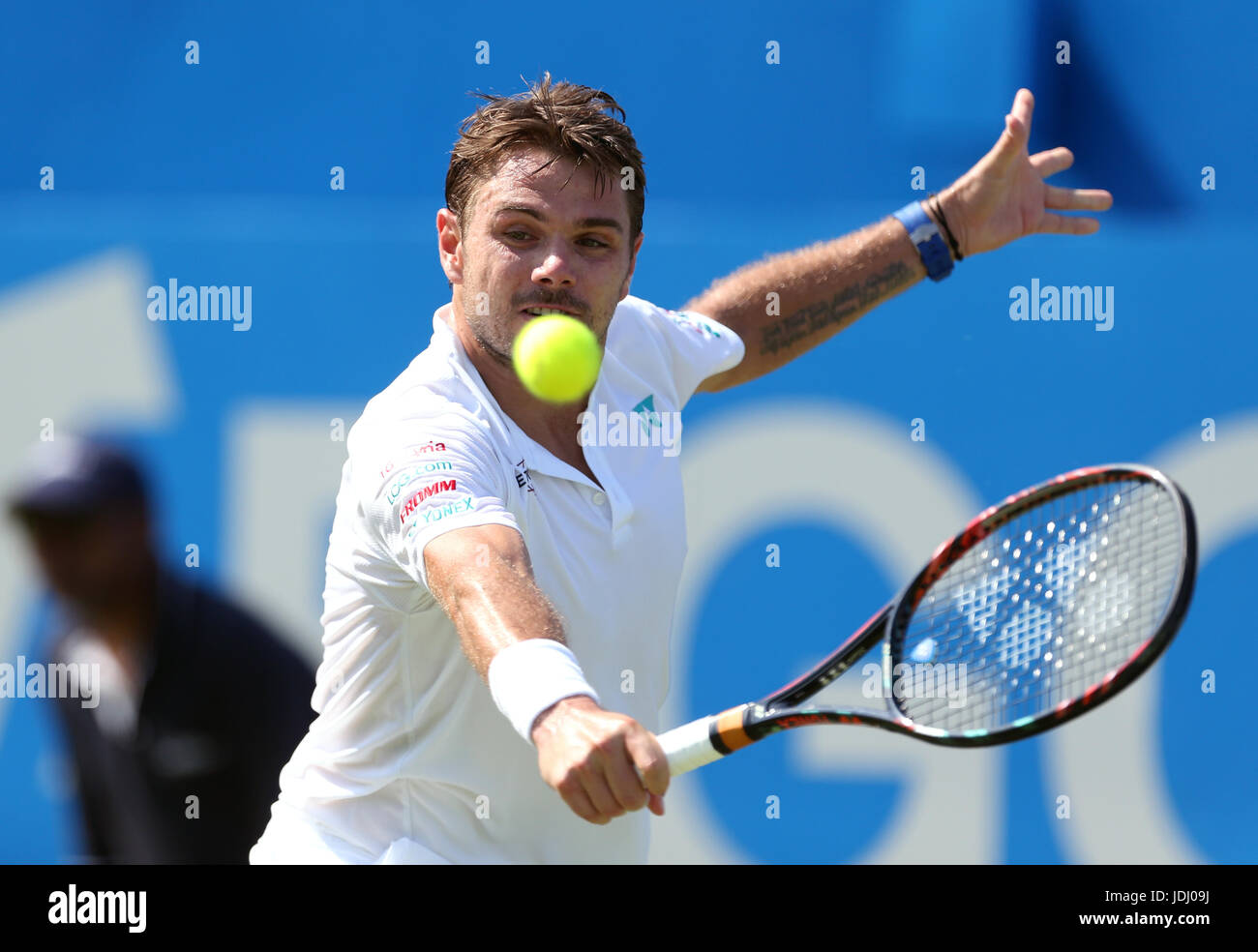 La Suisse Stan Wawrinka lors de son match contre l'Espagne au cours de Feliciano Lopez deuxième jour de l'AEGON Championships 2017 au Queen's Club de Londres. Banque D'Images