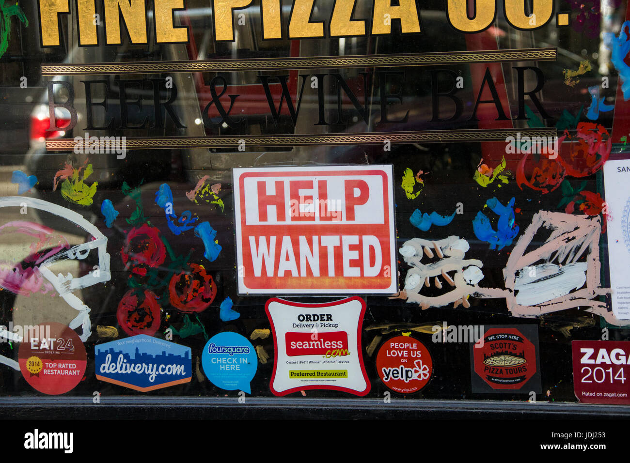 Help Wanted sign dans le Lower East Side, Manhattan, New York City, USA Banque D'Images