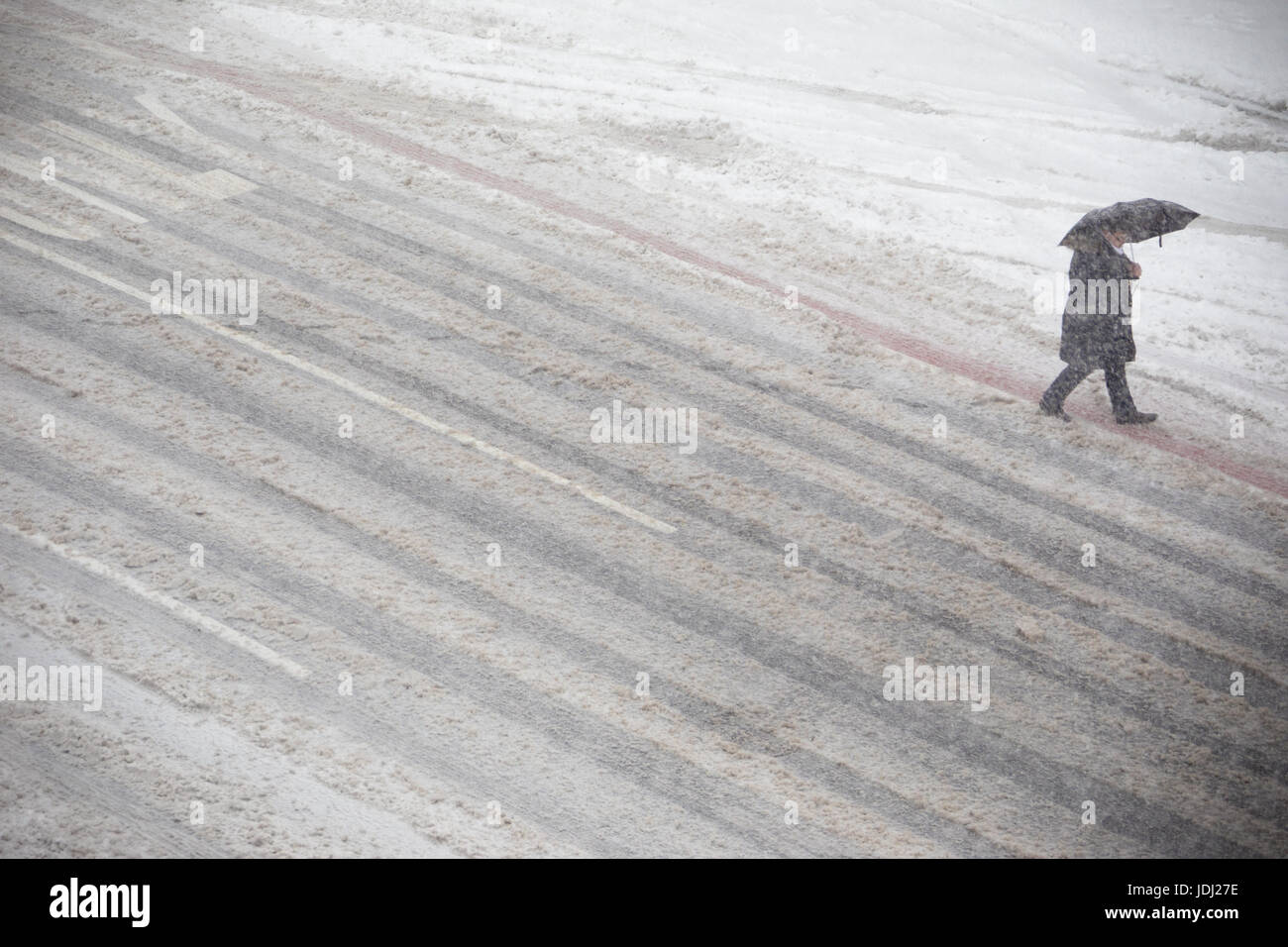 Il neige dans l'East Village, Manhattan, New York City Banque D'Images